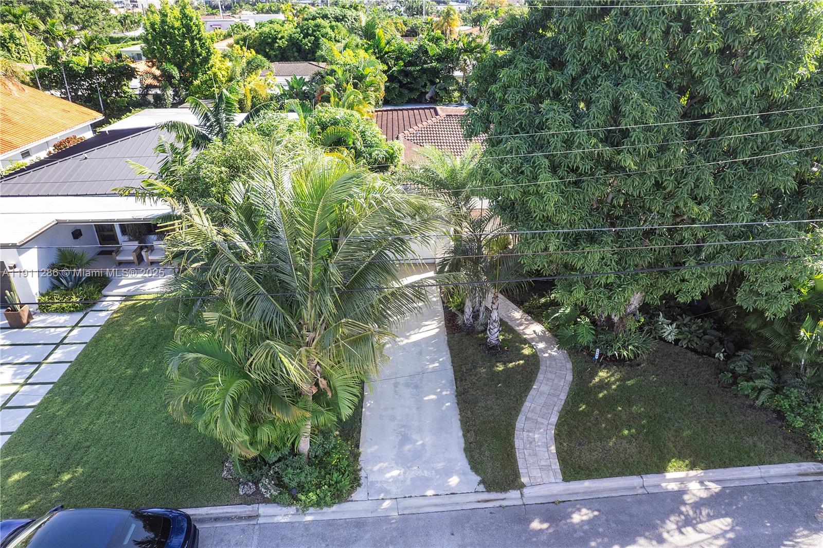 9049 Dickens Ave Surfside, FL 33154