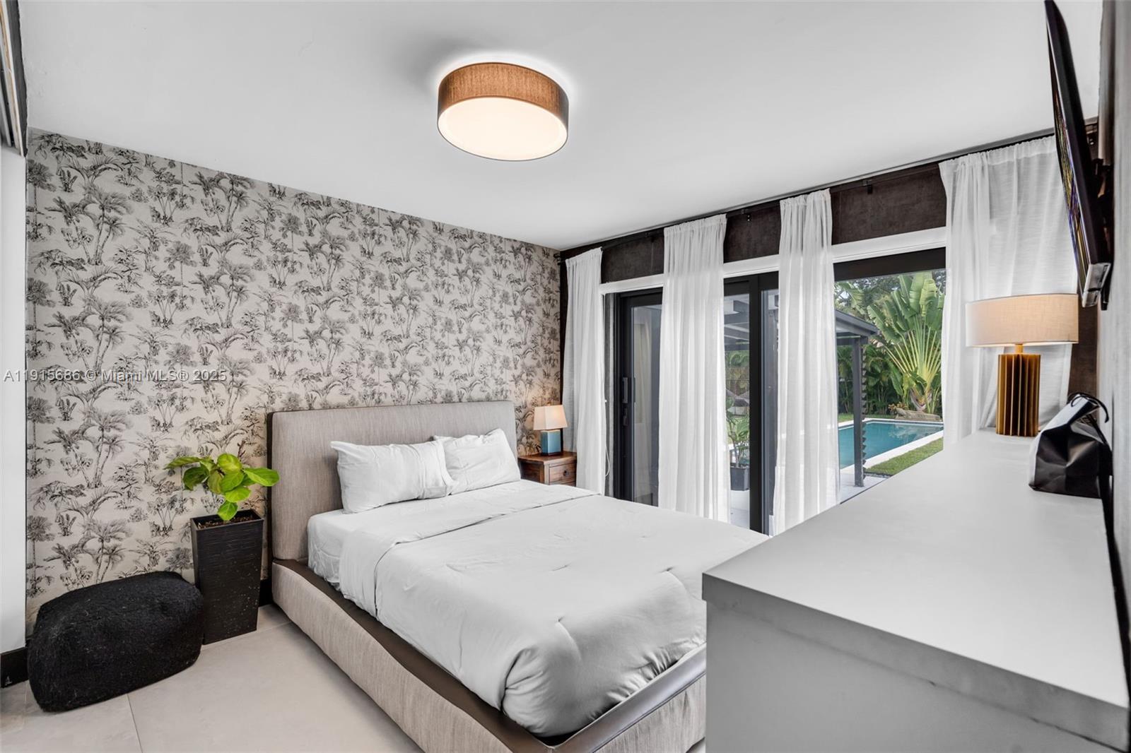 9015 NE 10th Ave Miami, FL 33138