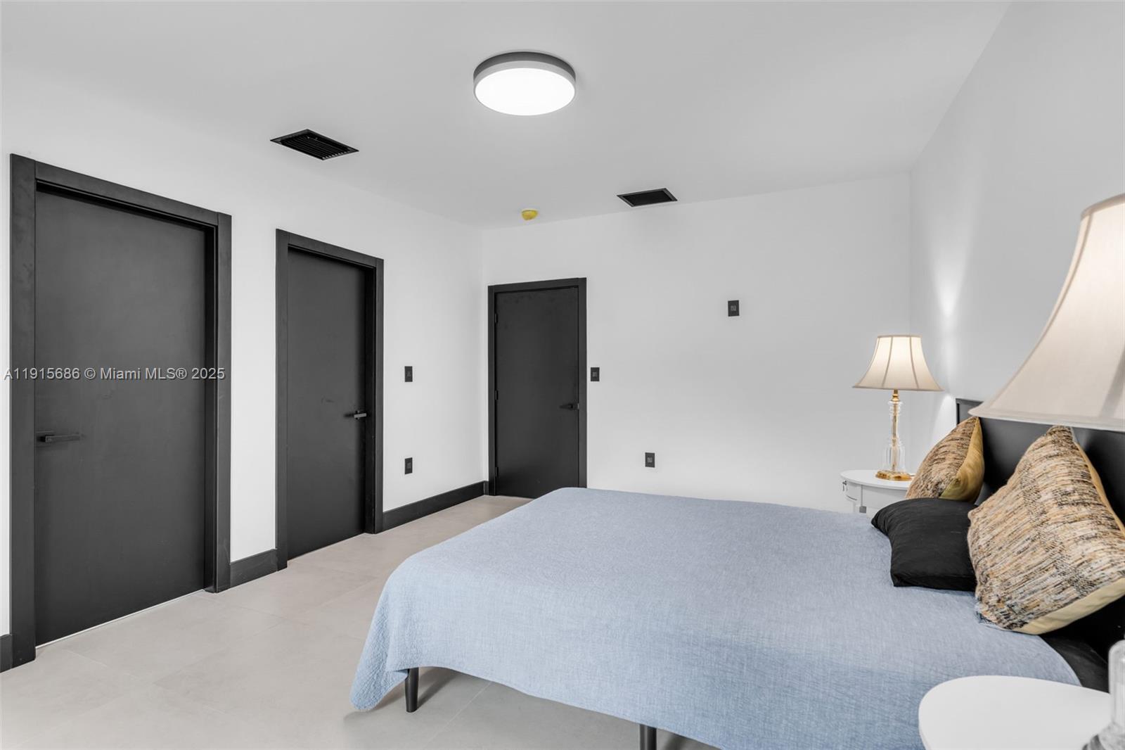 9015 NE 10th Ave Miami, FL 33138