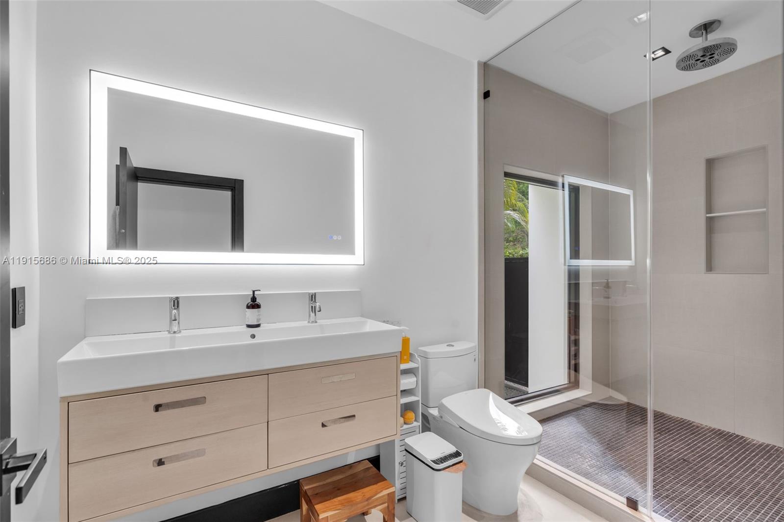 9015 NE 10th Ave Miami, FL 33138