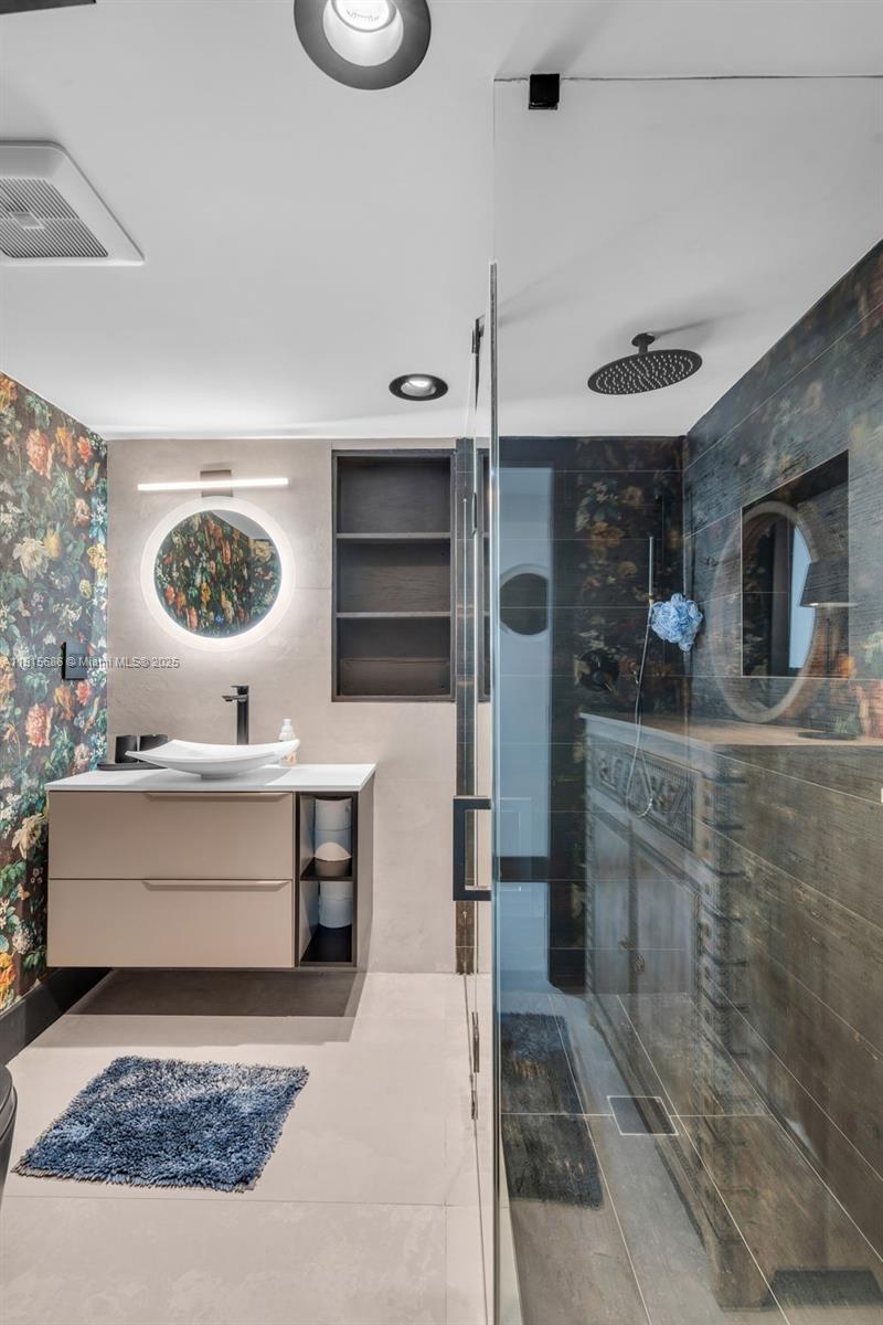 9015 NE 10th Ave Miami, FL 33138