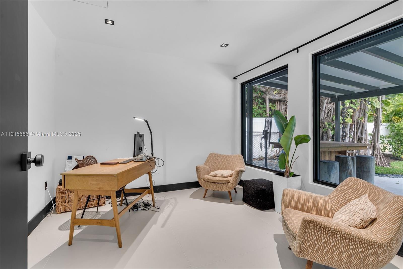 9015 NE 10th Ave Miami, FL 33138