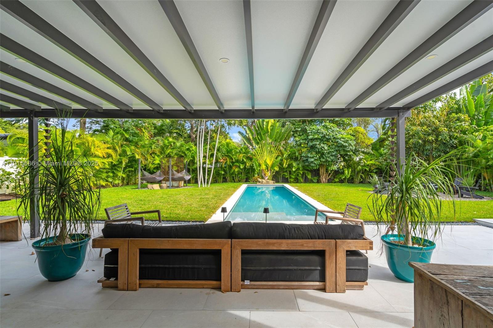 9015 NE 10th Ave Miami, FL 33138