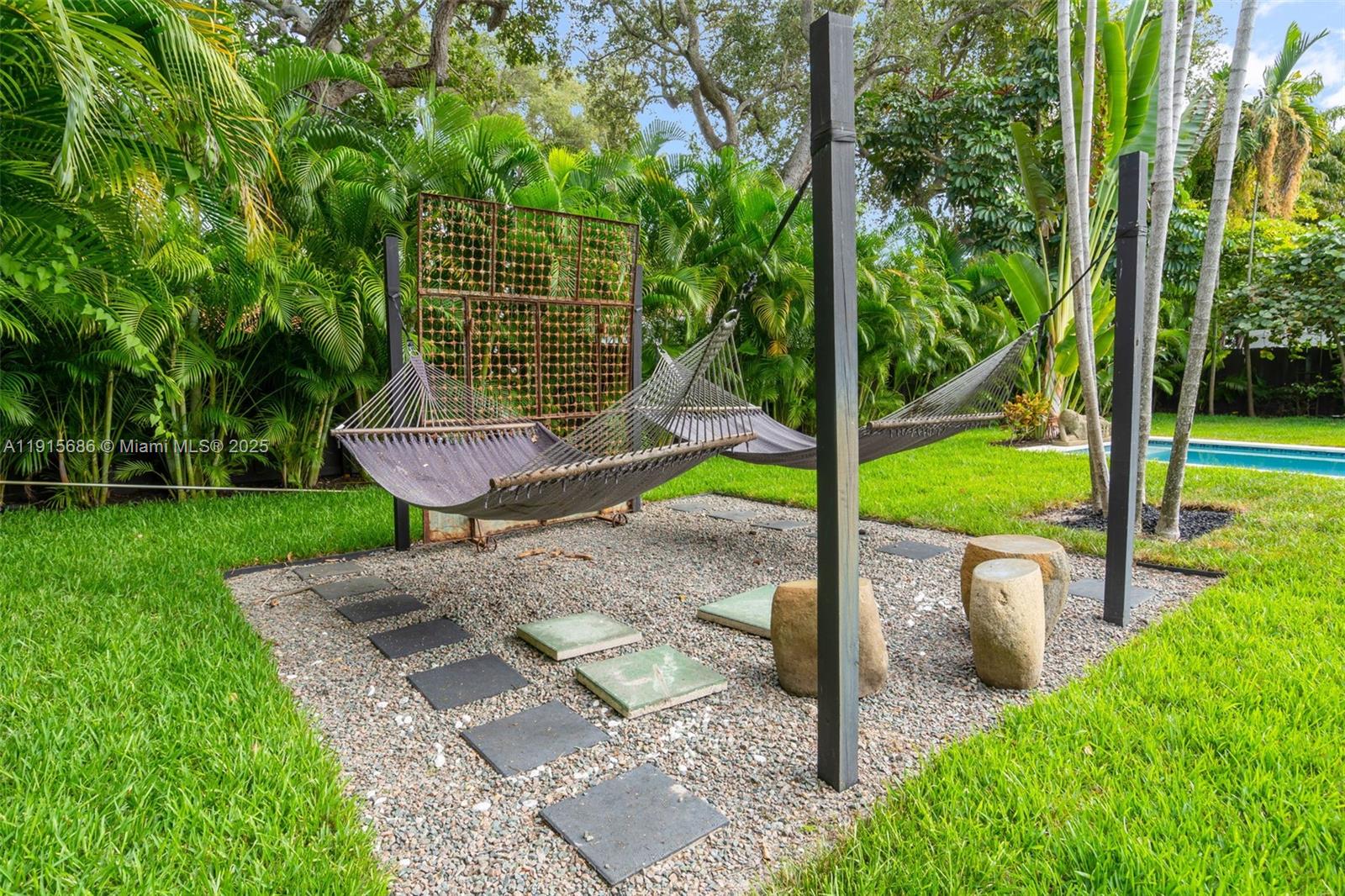 9015 NE 10th Ave Miami, FL 33138