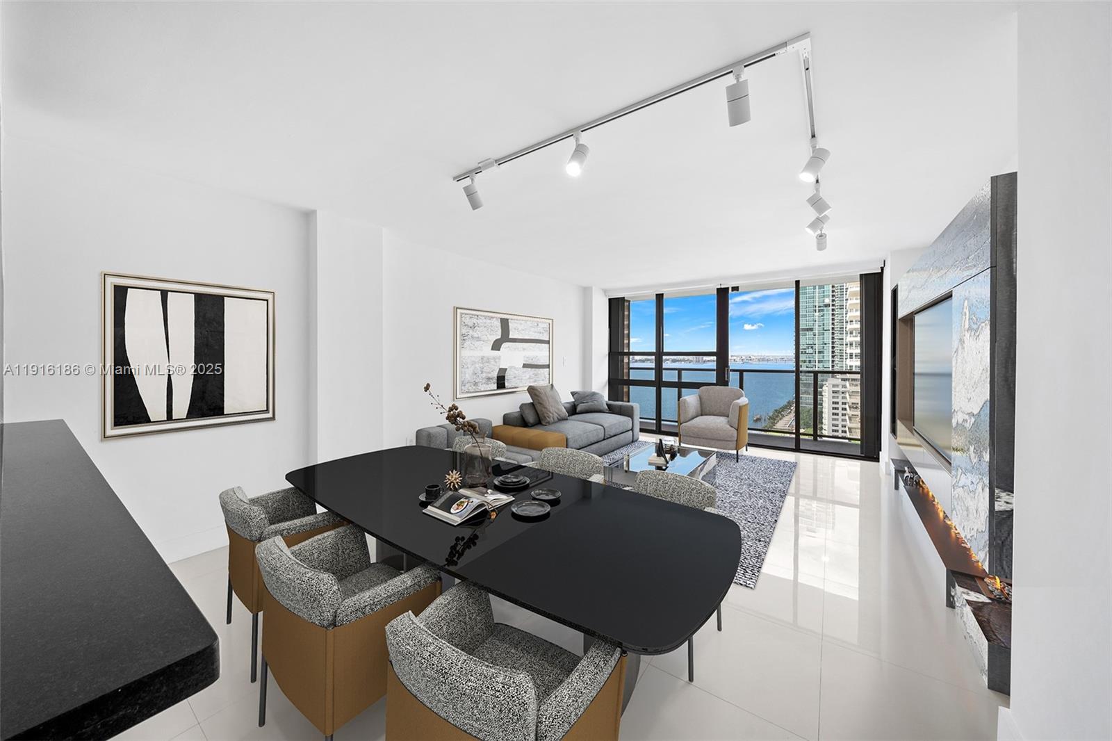 600 NE 36th St #1916