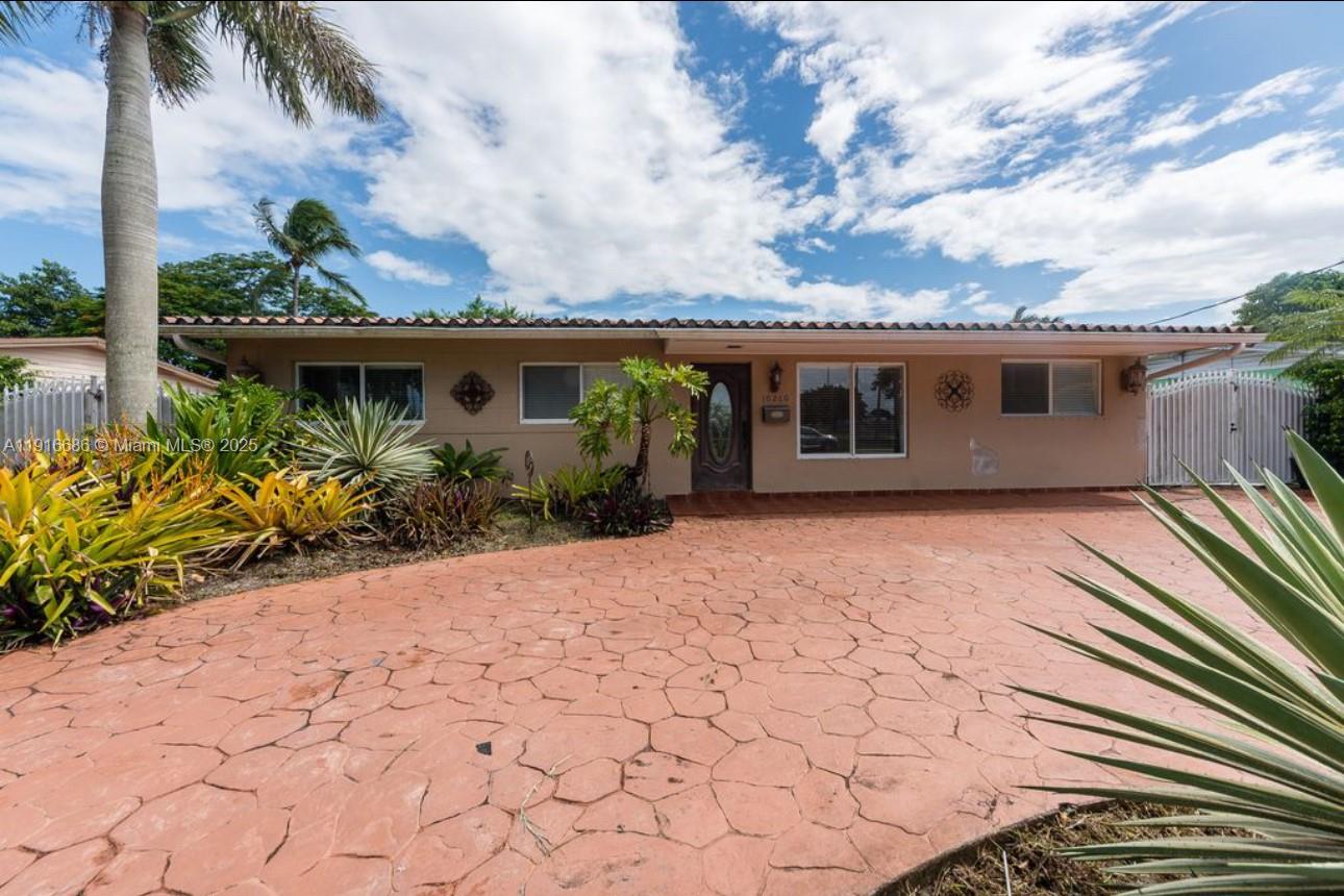 10260 SW 48th St Miami, FL 33165