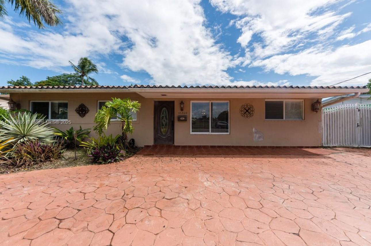 10260 SW 48th St Miami, FL 33165