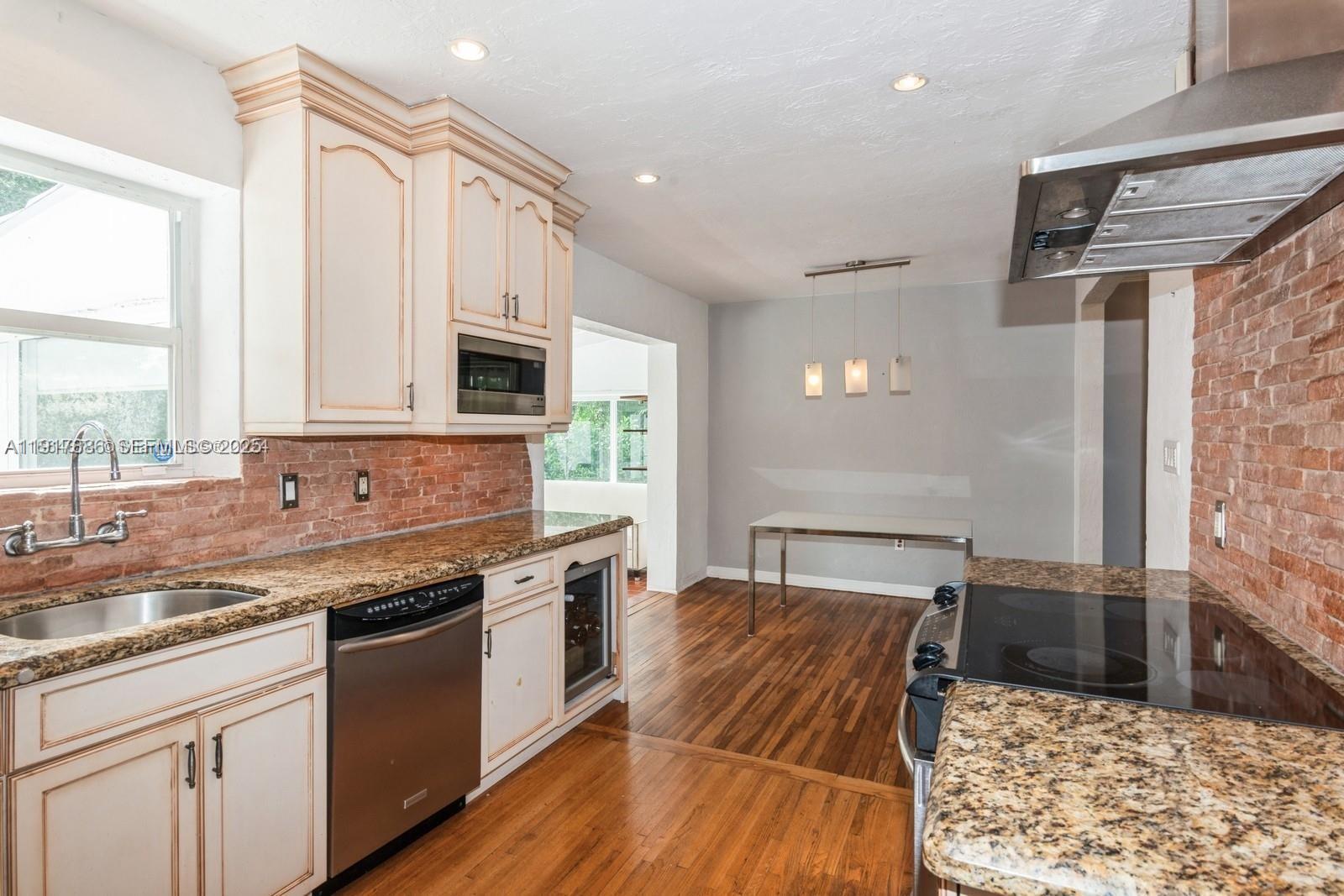 1225 Tangier St Coral Gables, FL 33134