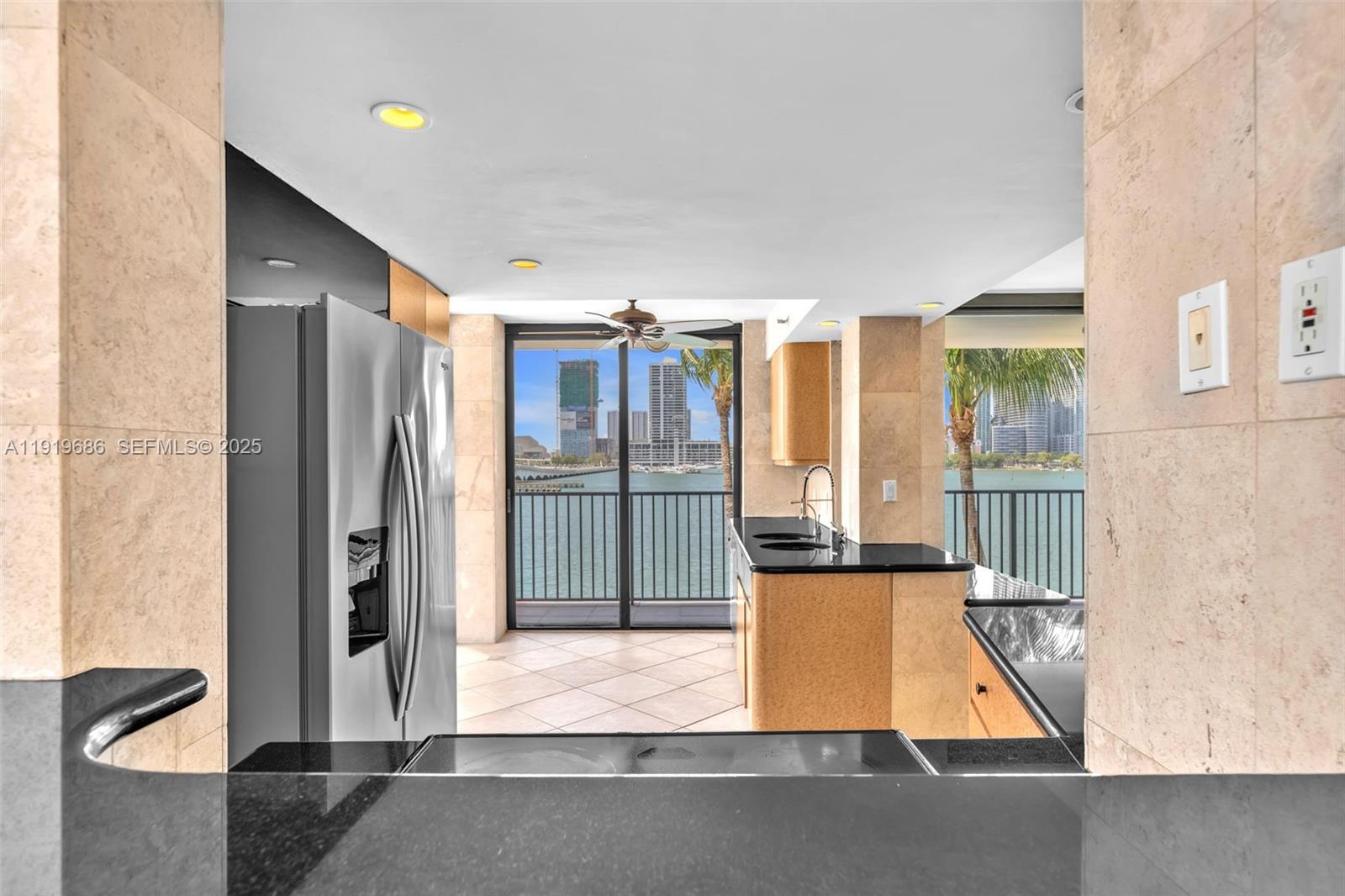 801 N Venetian Dr #208 Miami Beach, FL 33139