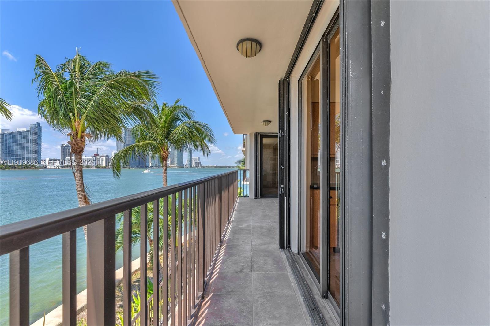 801 N Venetian Dr #208 Miami Beach, FL 33139