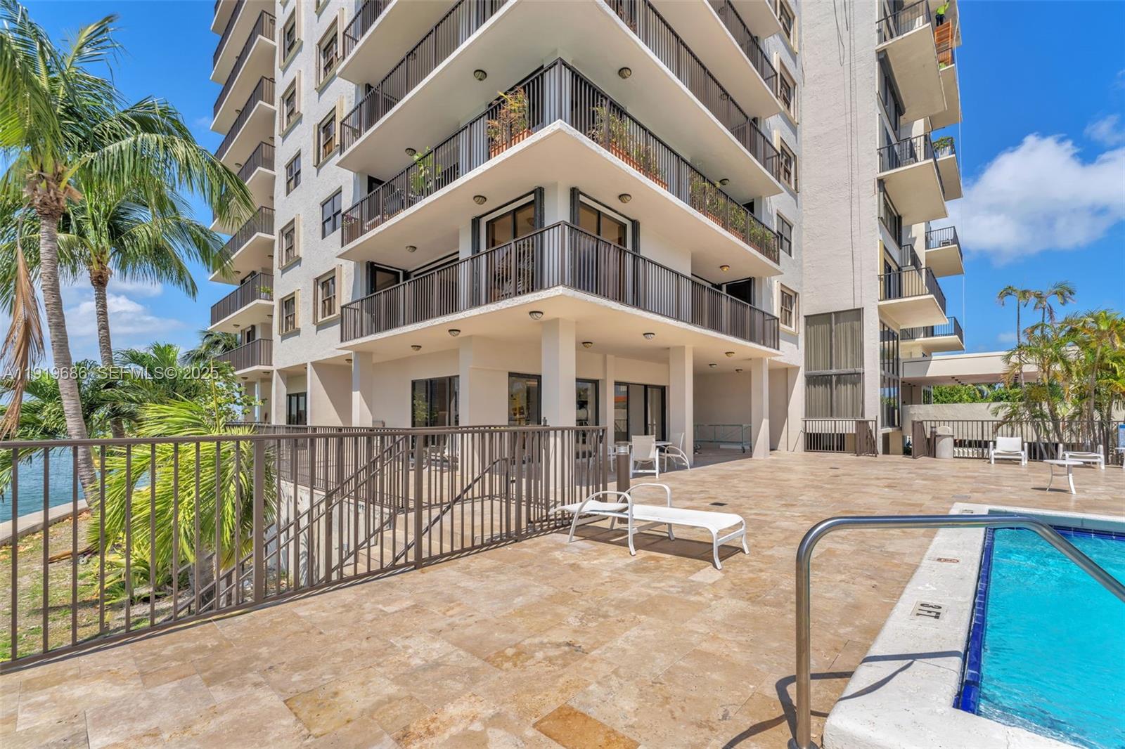 801 N Venetian Dr #208 Miami Beach, FL 33139