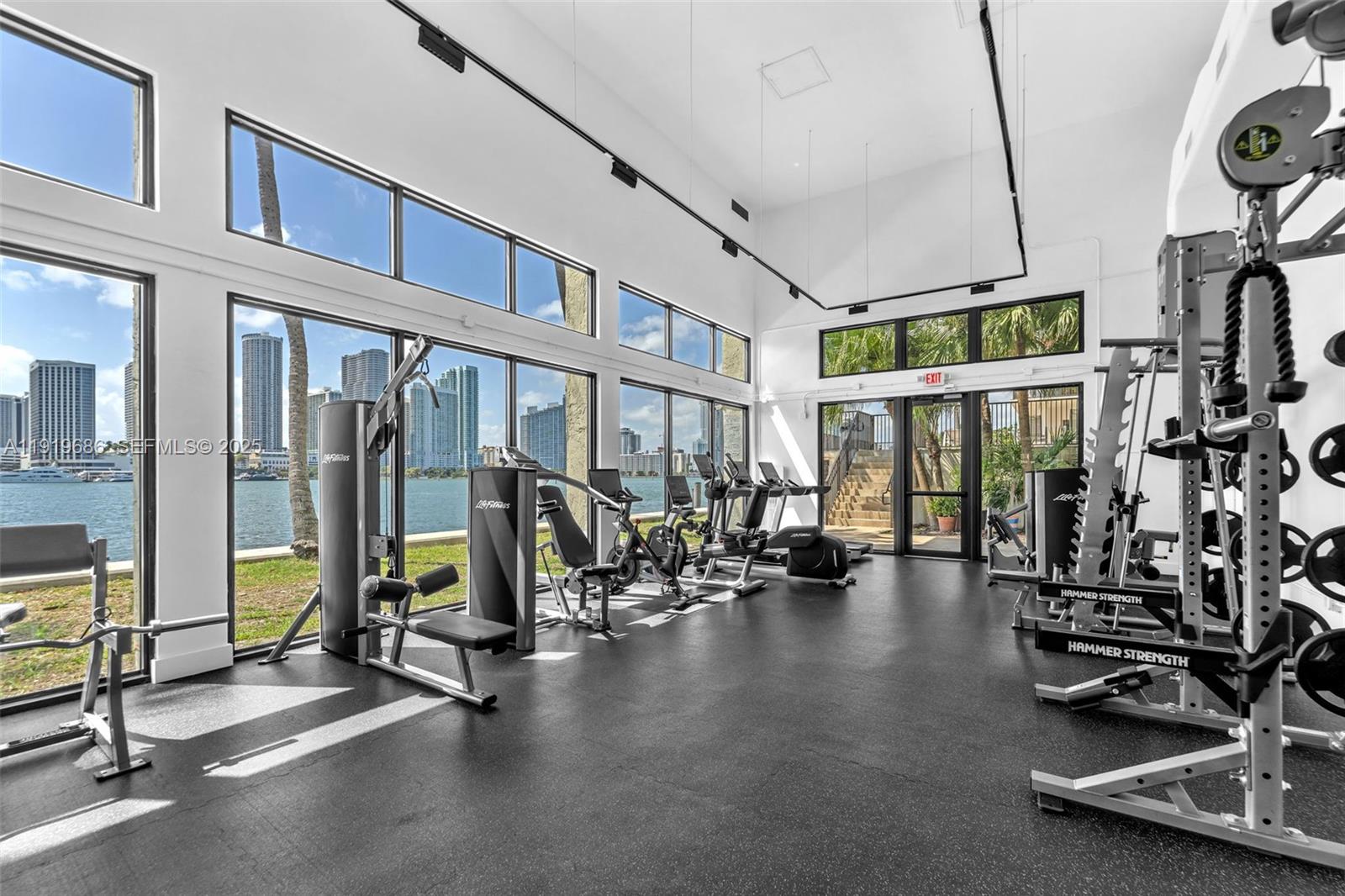 801 N Venetian Dr #208 Miami Beach, FL 33139