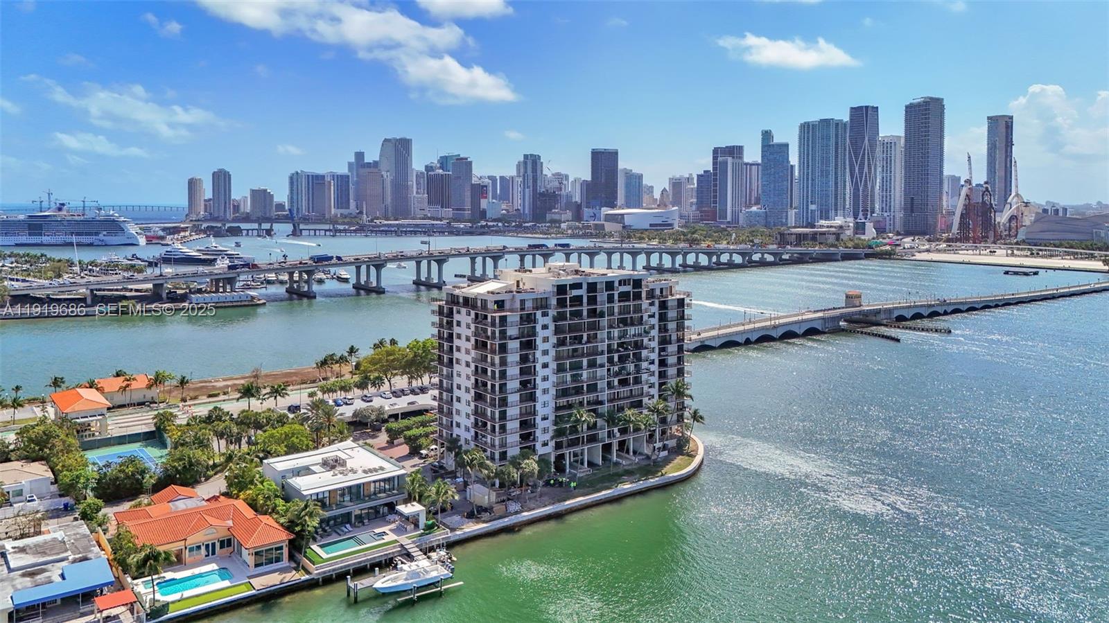 801 N Venetian Dr #208 Miami Beach, FL 33139