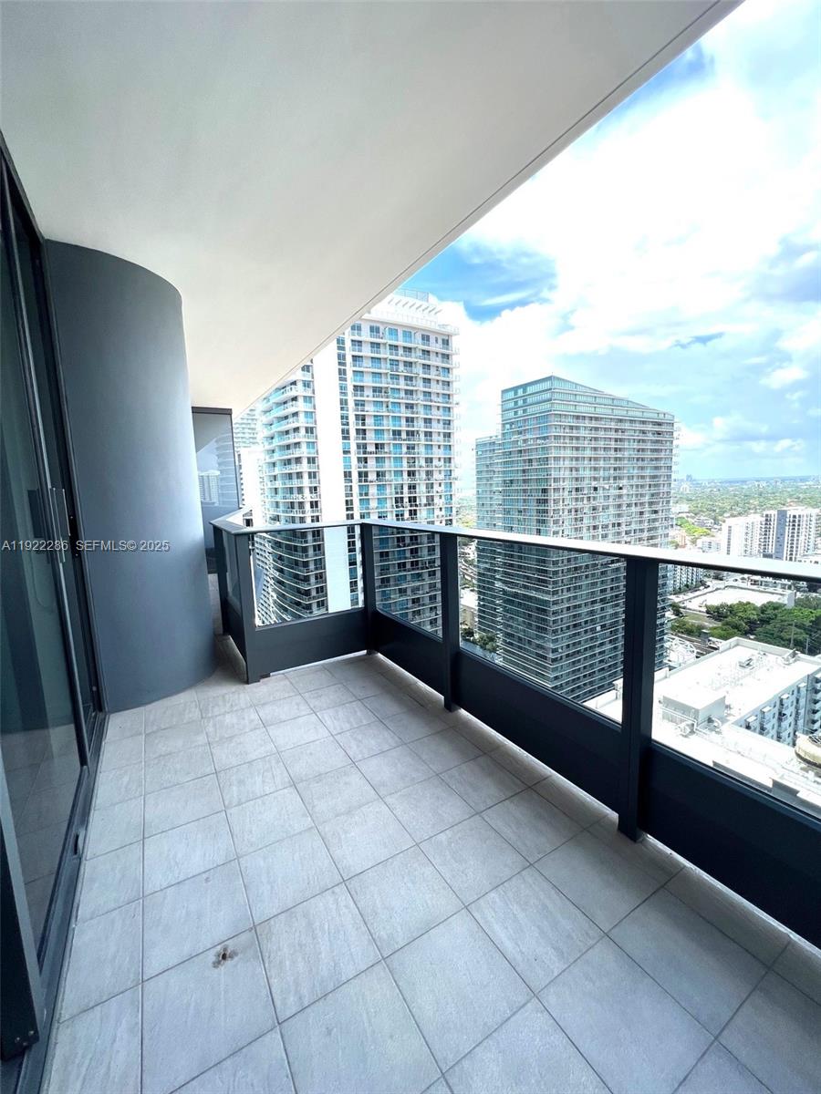 1000 Brickell Plz #3211 Miami, FL 33131
