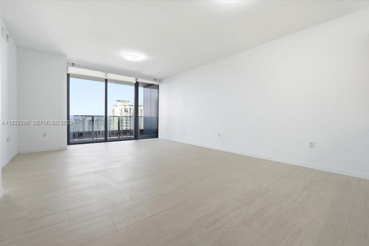 image Brickell Flatiron Condo11