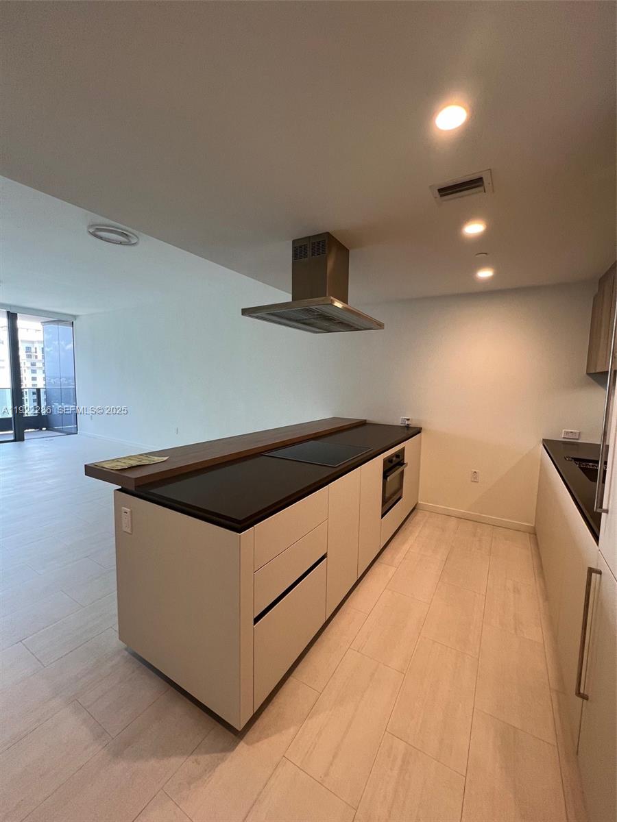 1000 Brickell Plz #3211 Miami, FL 33131