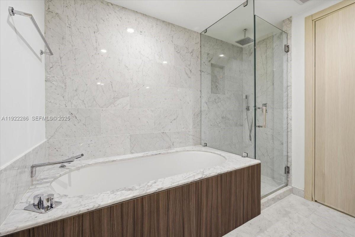 image Brickell Flatiron Condo24