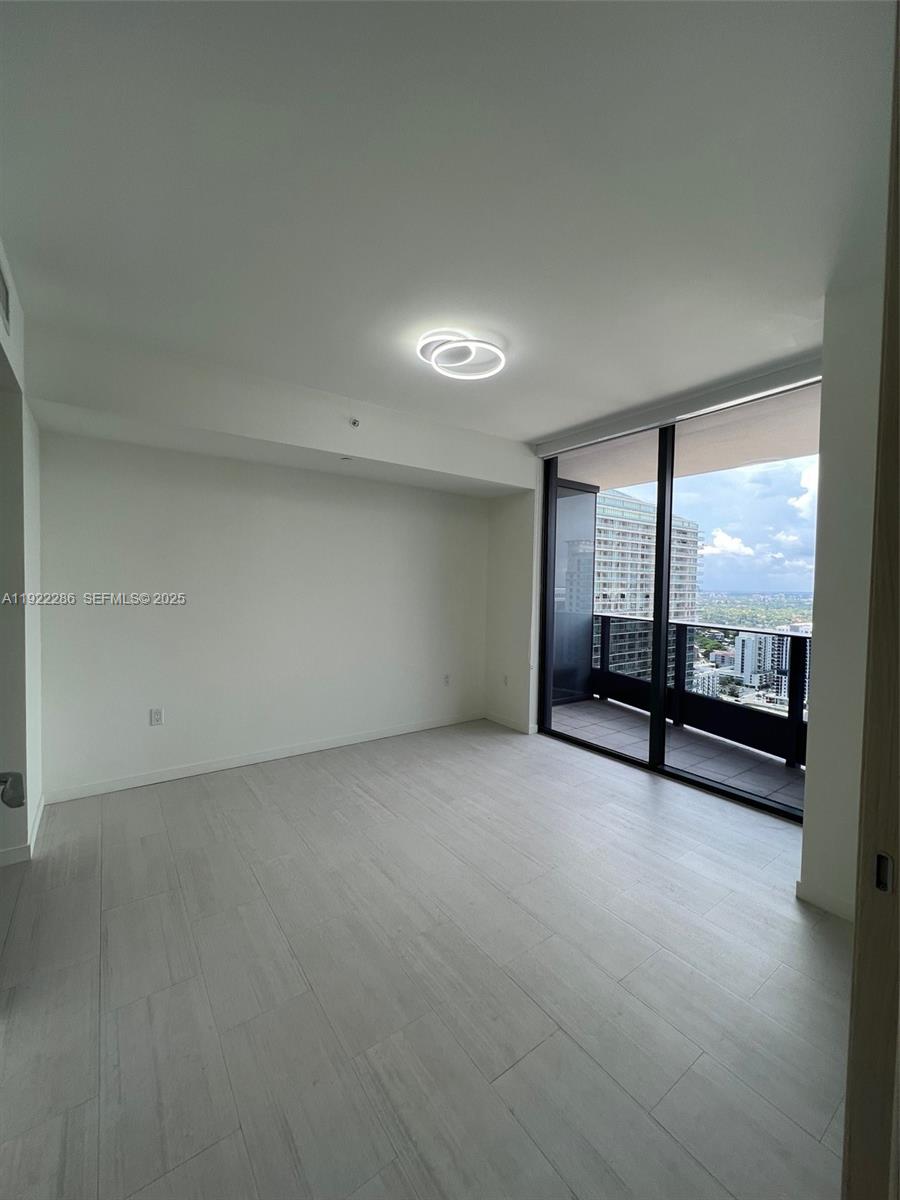 1000 Brickell Plz #3211 Miami, FL 33131