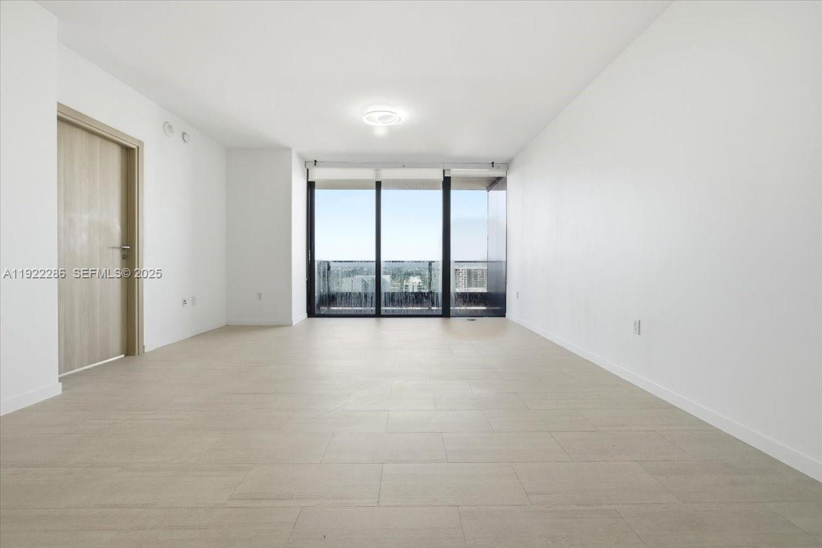 image Brickell Flatiron Condo41