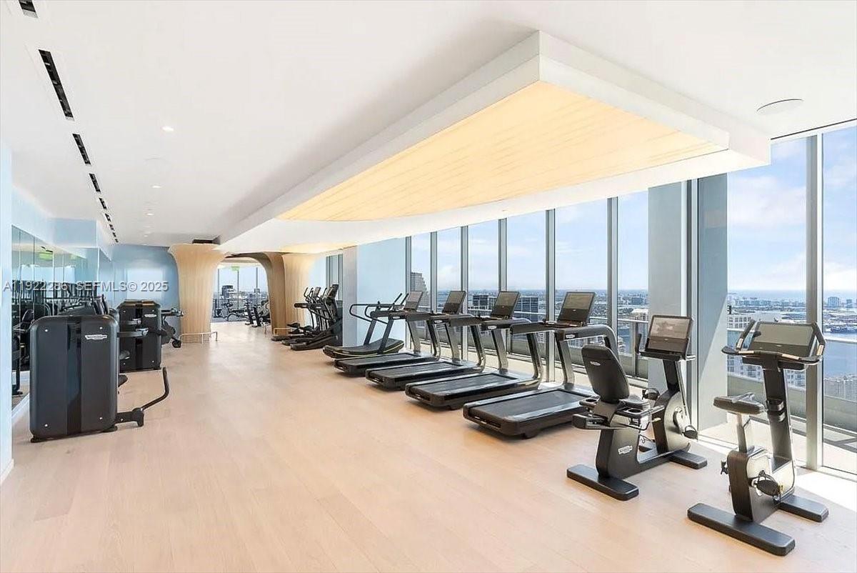 image Brickell Flatiron Condo42