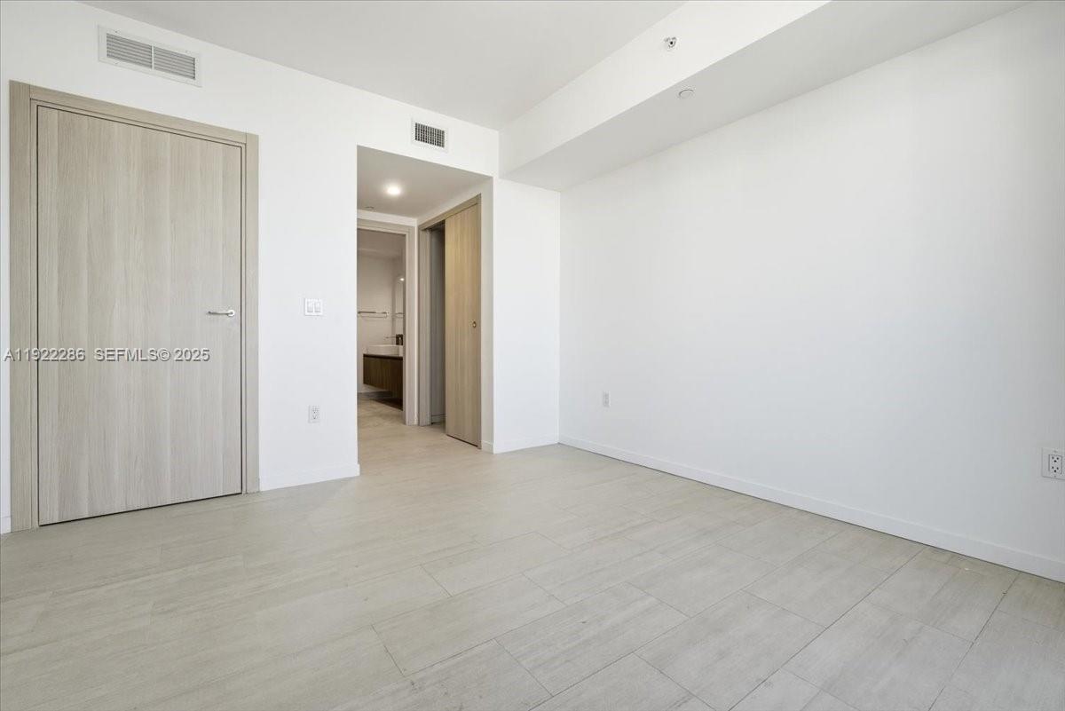 image Brickell Flatiron Condo56