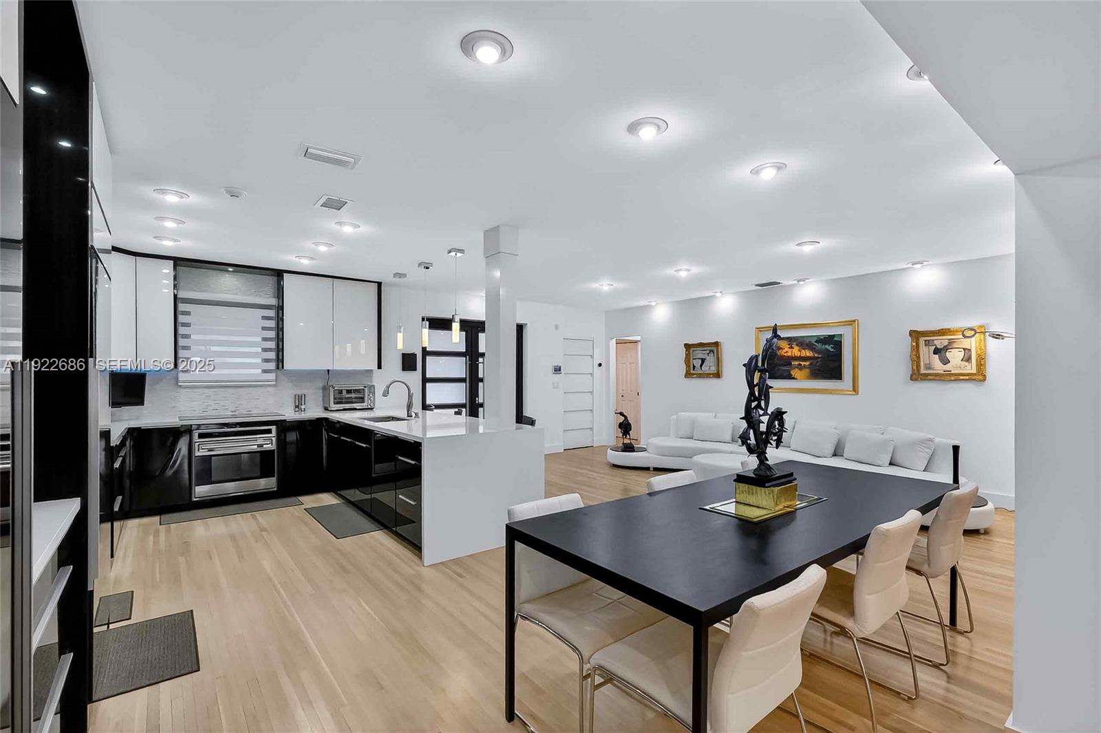 7724 Hawthorne Ave Miami Beach, FL 33141