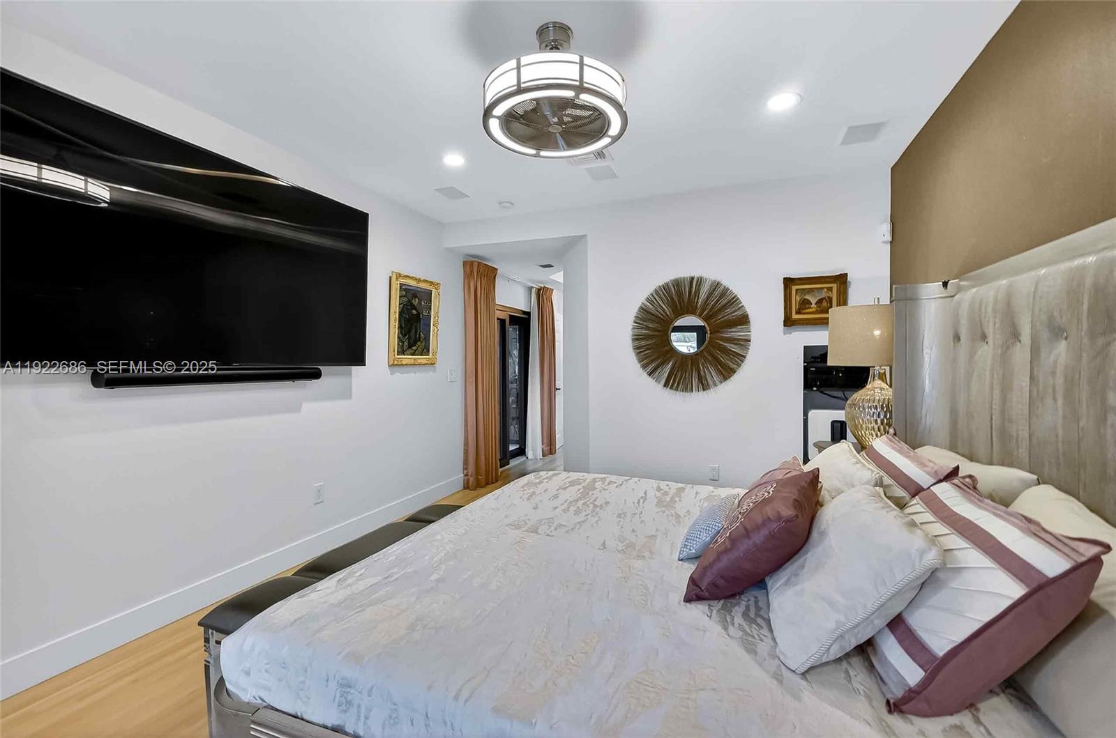 7724 Hawthorne Ave Miami Beach, FL 33141