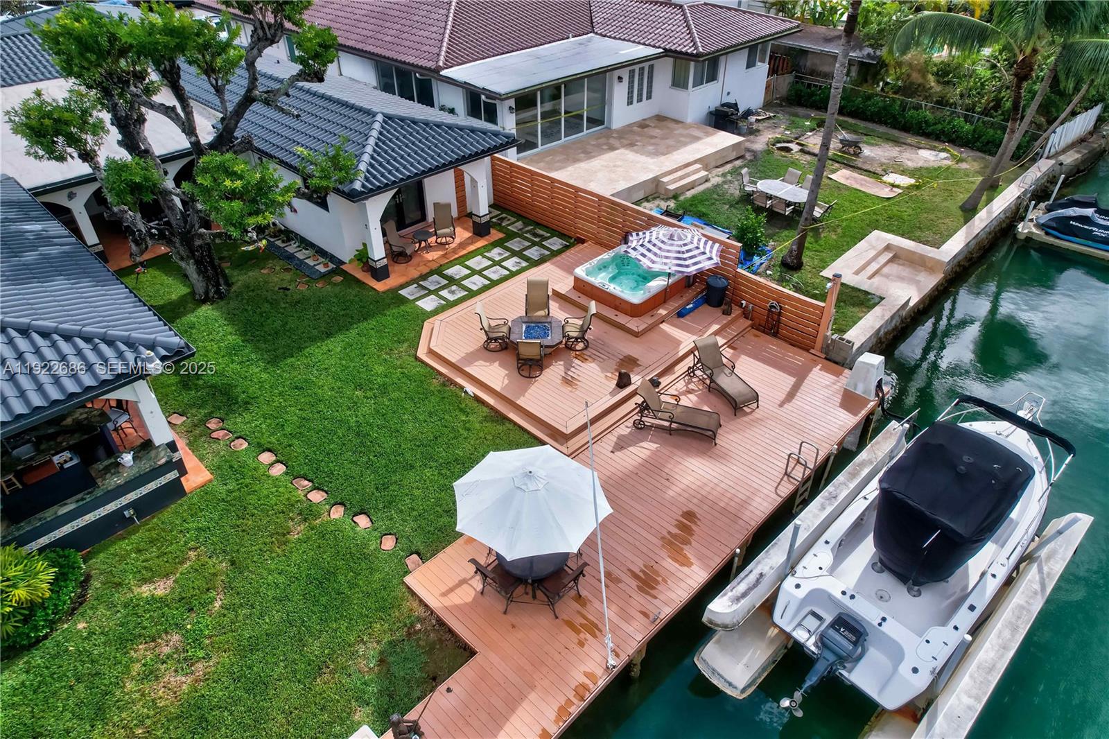 7724 Hawthorne Ave Miami Beach, FL 33141