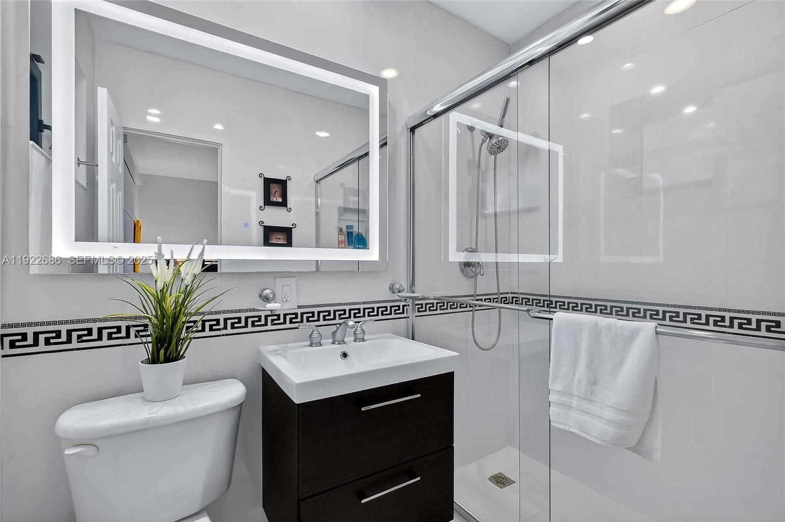 7724 Hawthorne Ave Miami Beach, FL 33141