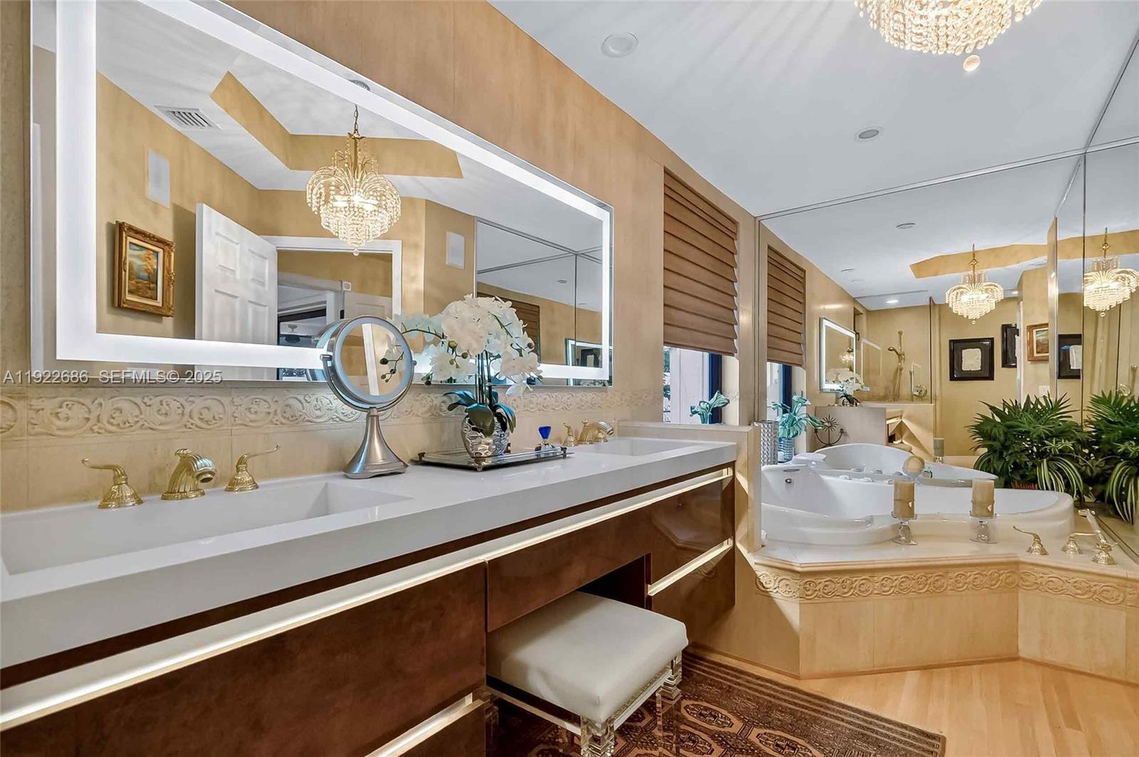 7724 Hawthorne Ave Miami Beach, FL 33141