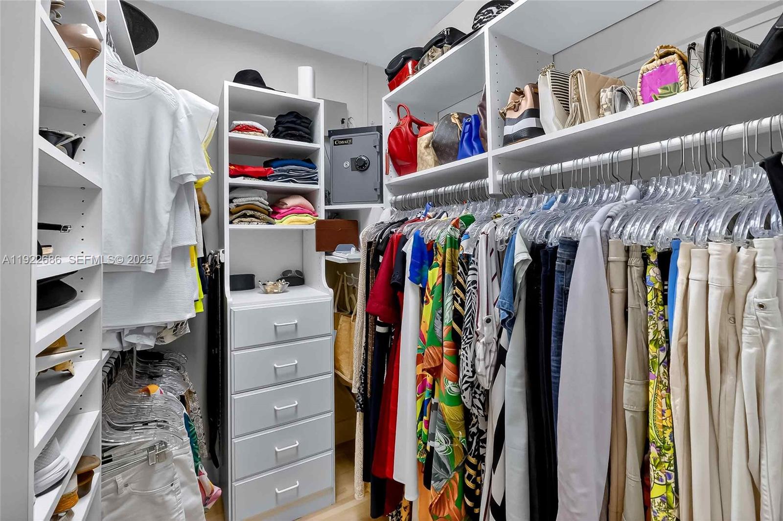 7724 Hawthorne Ave Miami Beach, FL 33141