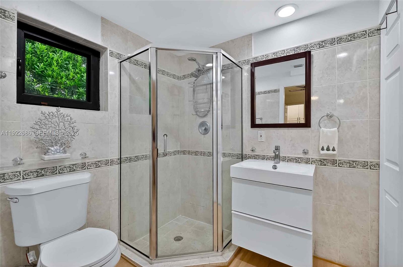 7724 Hawthorne Ave Miami Beach, FL 33141