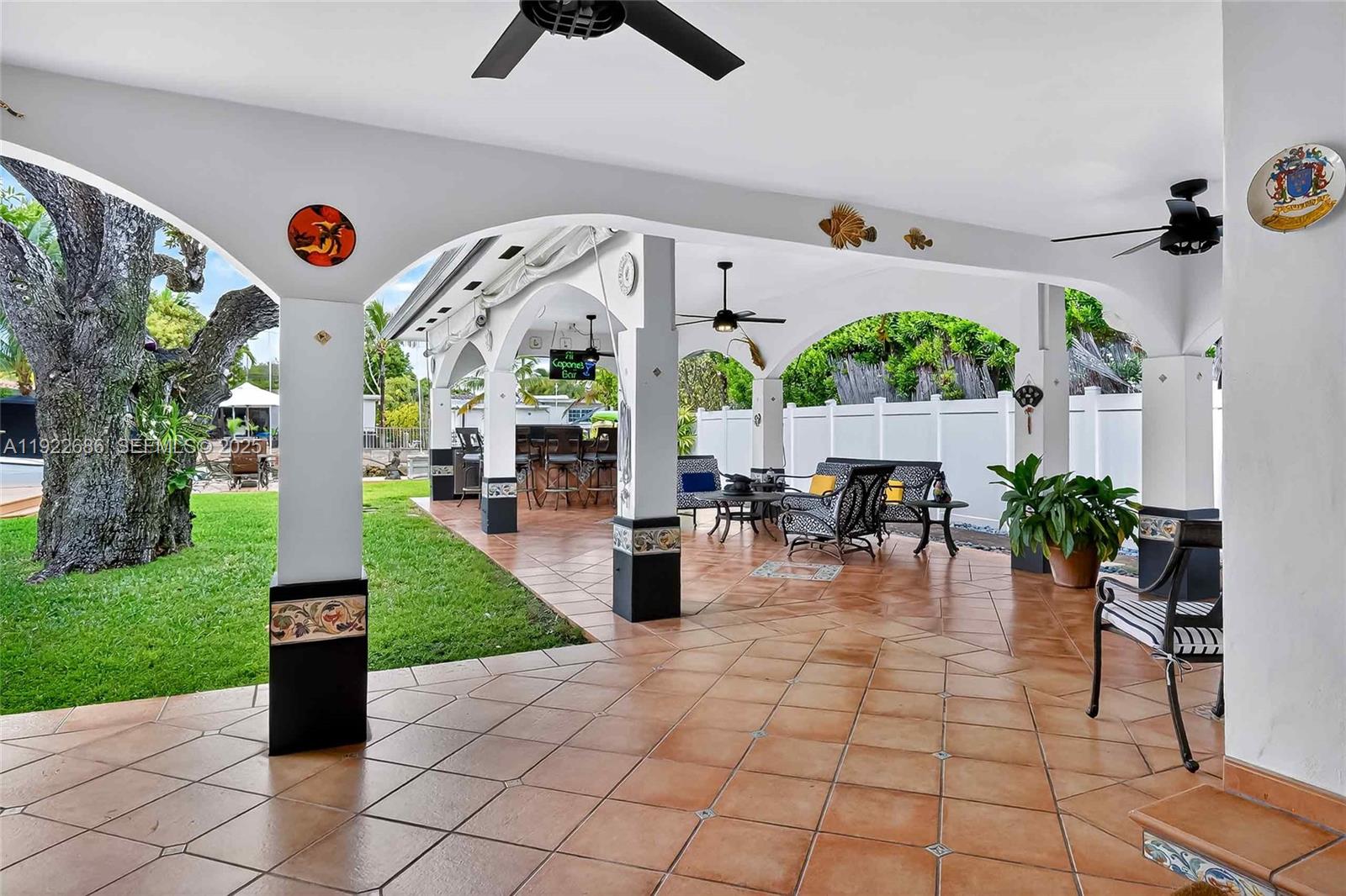 7724 Hawthorne Ave Miami Beach, FL 33141