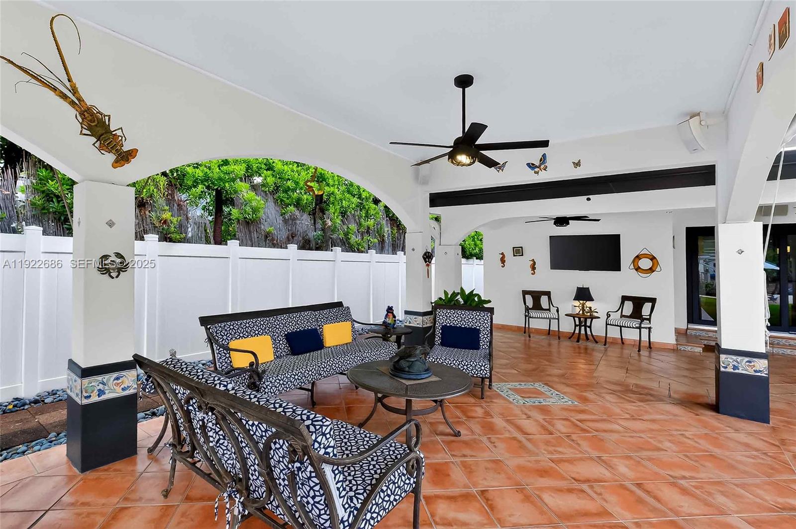 7724 Hawthorne Ave Miami Beach, FL 33141