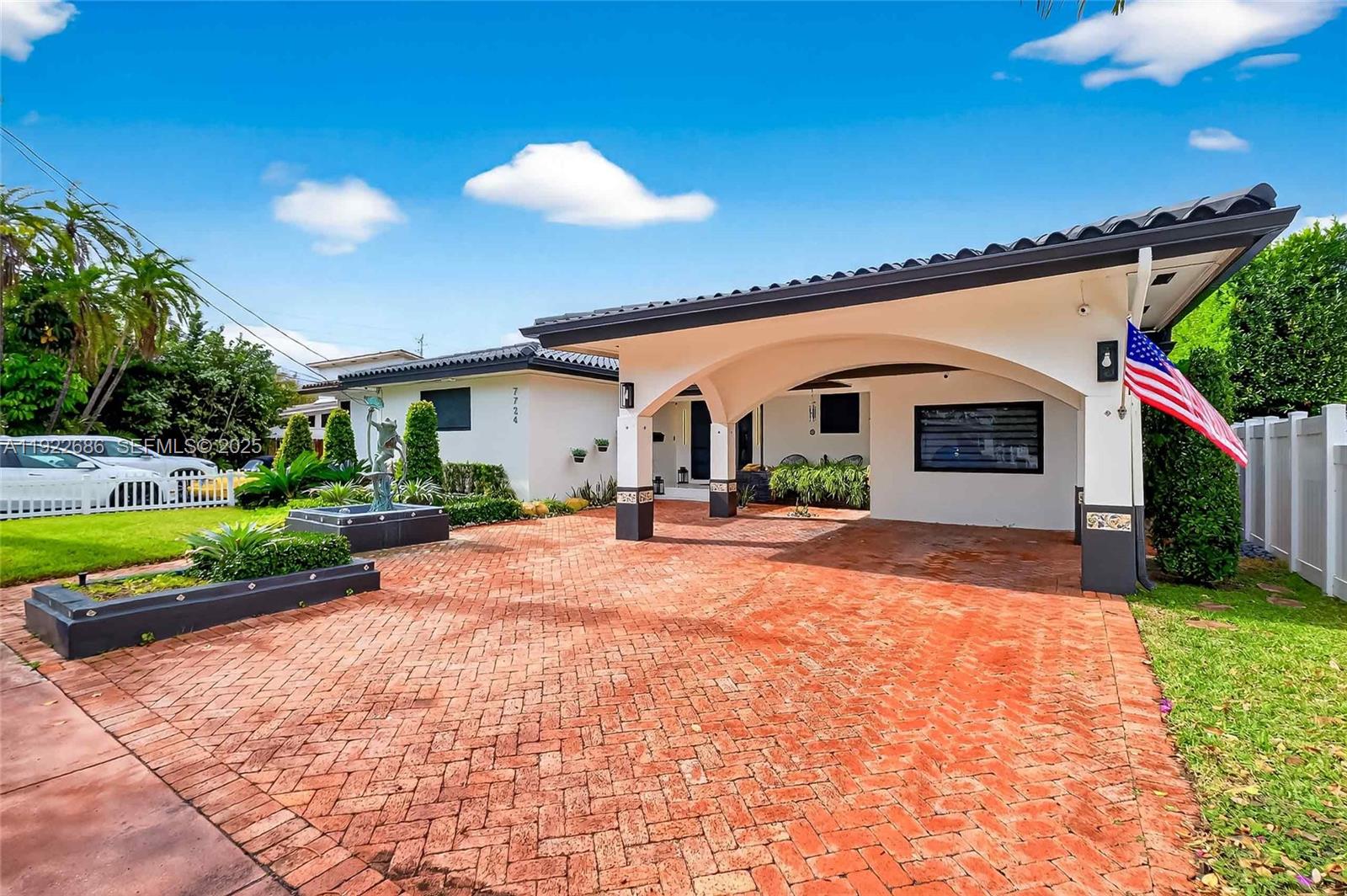 7724 Hawthorne Ave Miami Beach, FL 33141