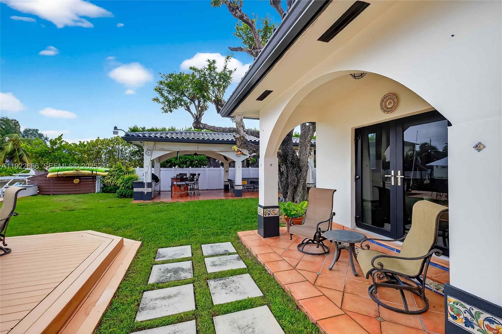 7724 Hawthorne Ave Miami Beach, FL 33141