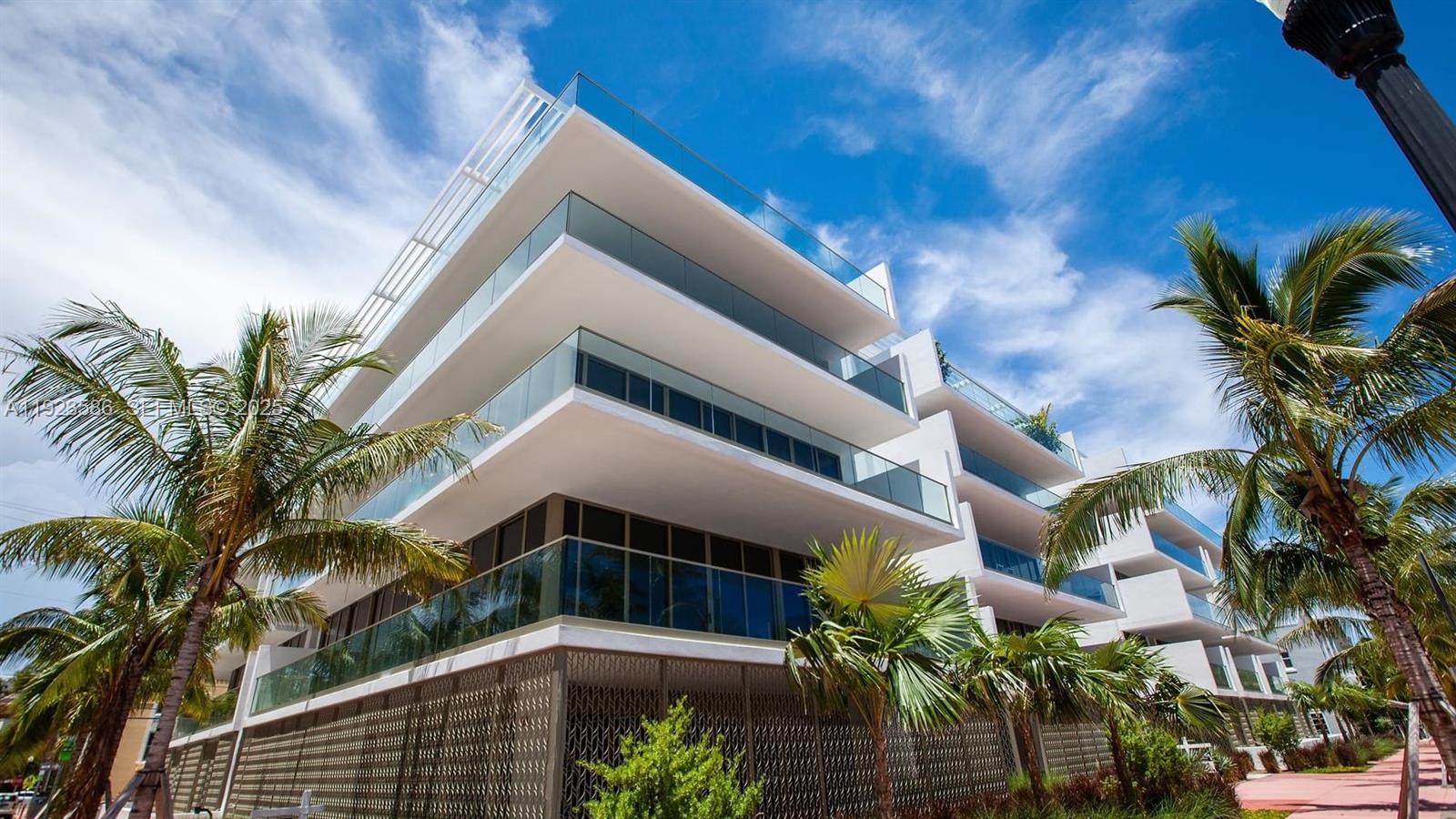 300 Collins Ave #PH2 Miami Beach, FL 33139