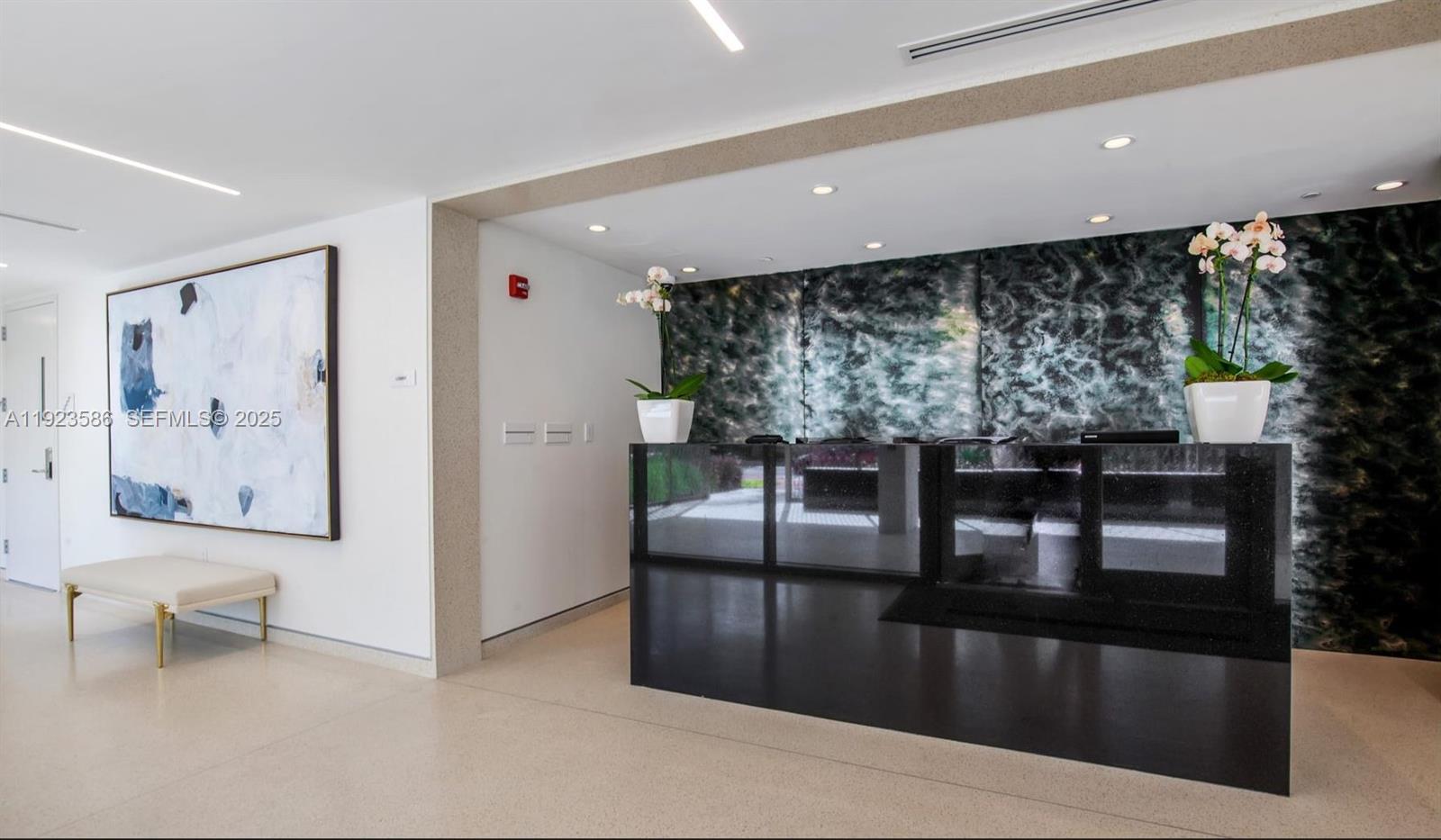 300 Collins Ave #PH2 Miami Beach, FL 33139