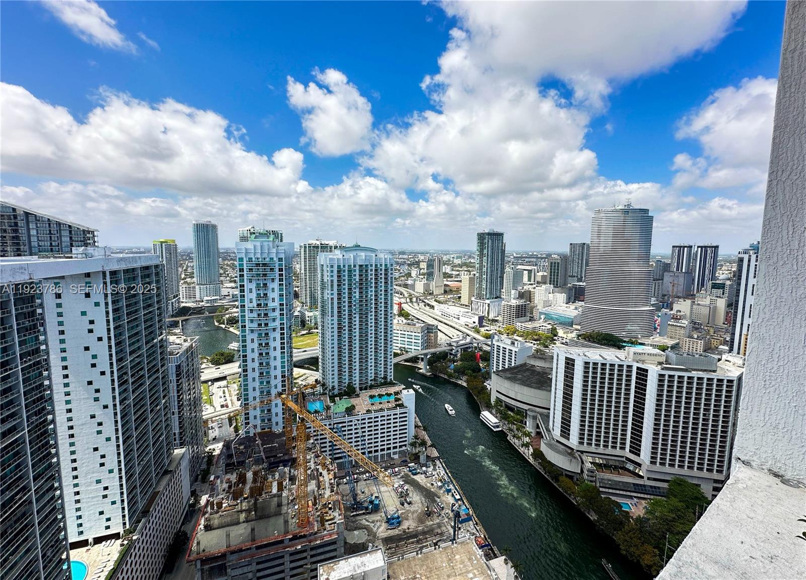 485 Brickell Ave #4405 Miami, FL 33131