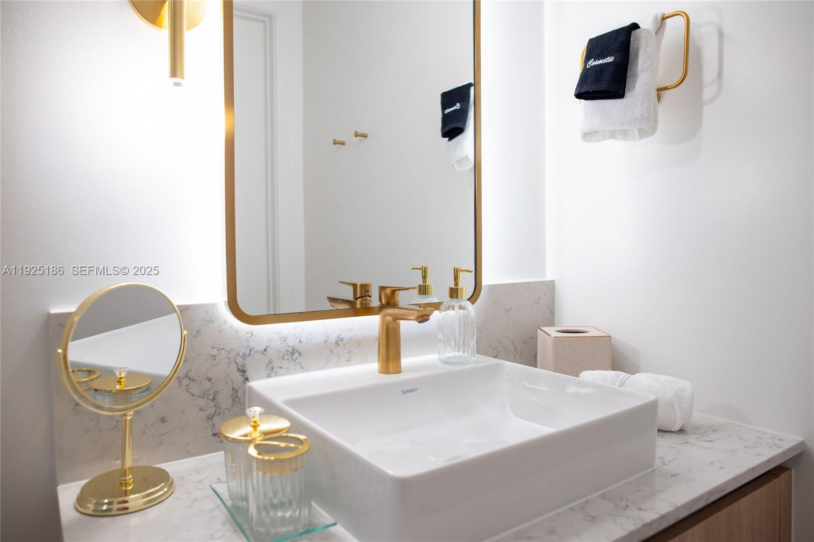 601 NE 1st Ave #3401 Miami, FL 33132