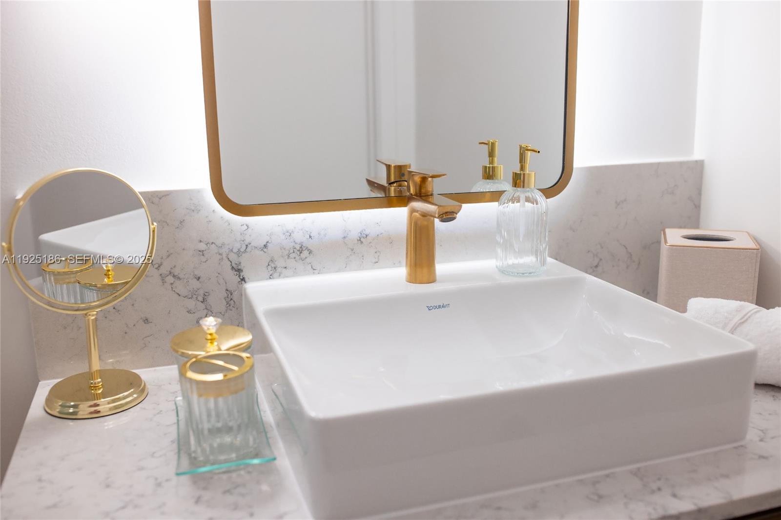 601 NE 1st Ave #3401 Miami, FL 33132