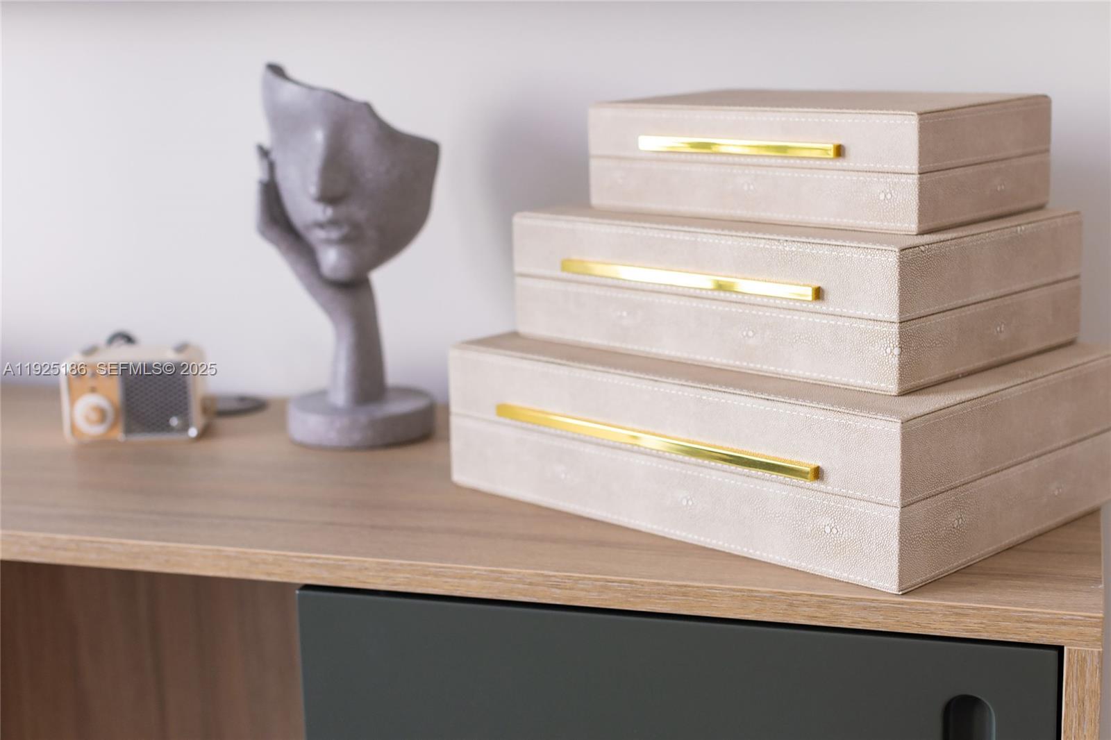 601 NE 1st Ave #3401 Miami, FL 33132