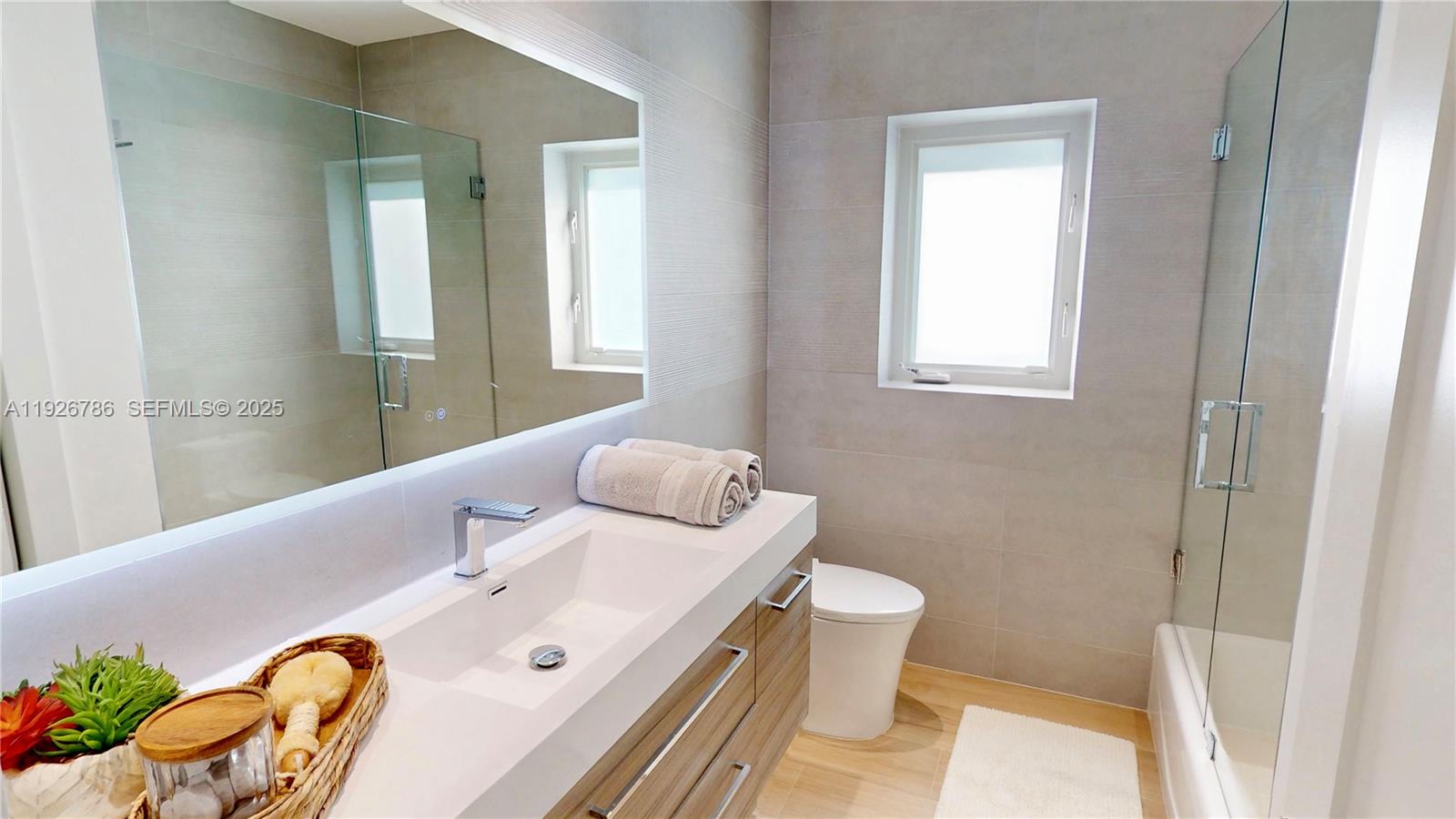 6011 Maynada St Coral Gables, FL 33146