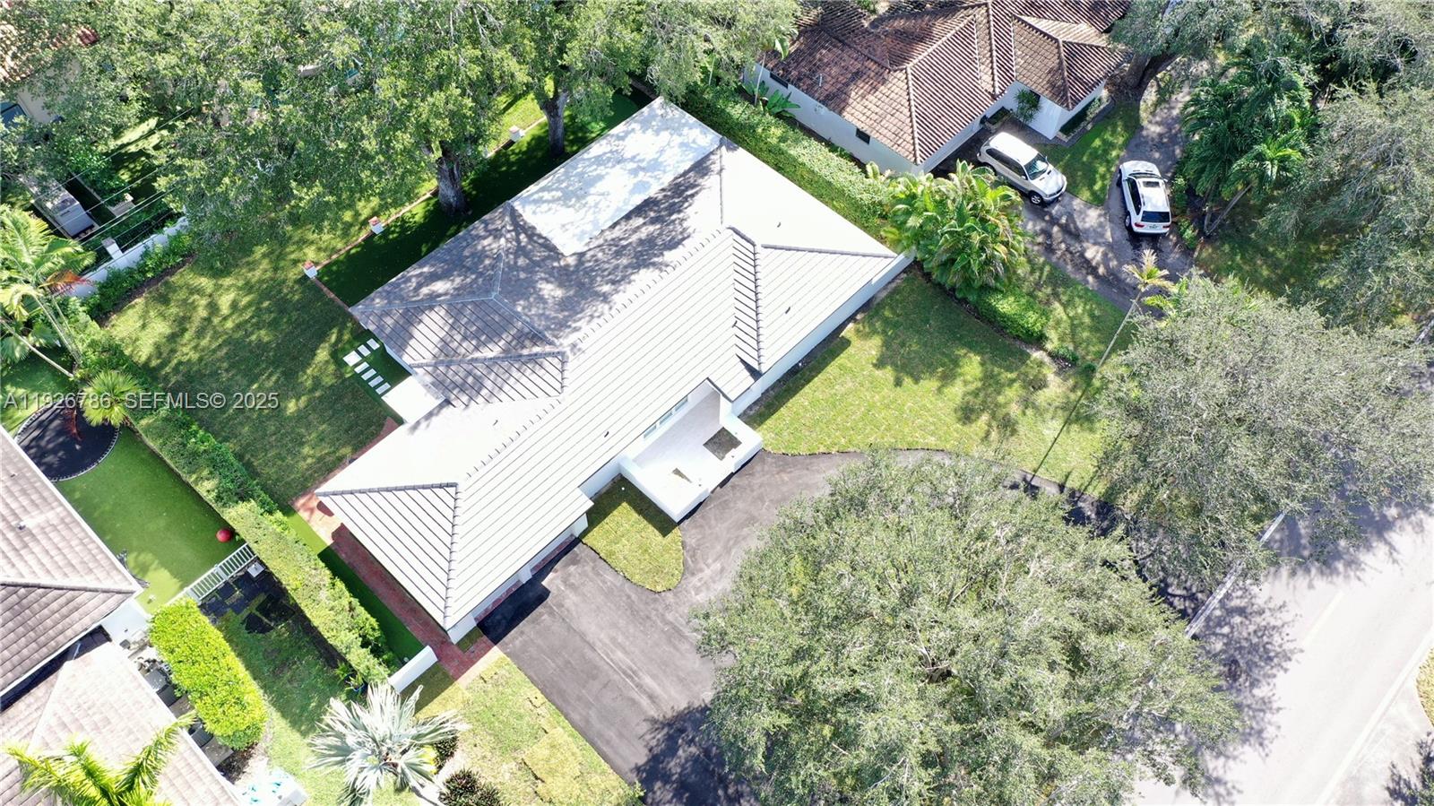 6011 Maynada St Coral Gables, FL 33146