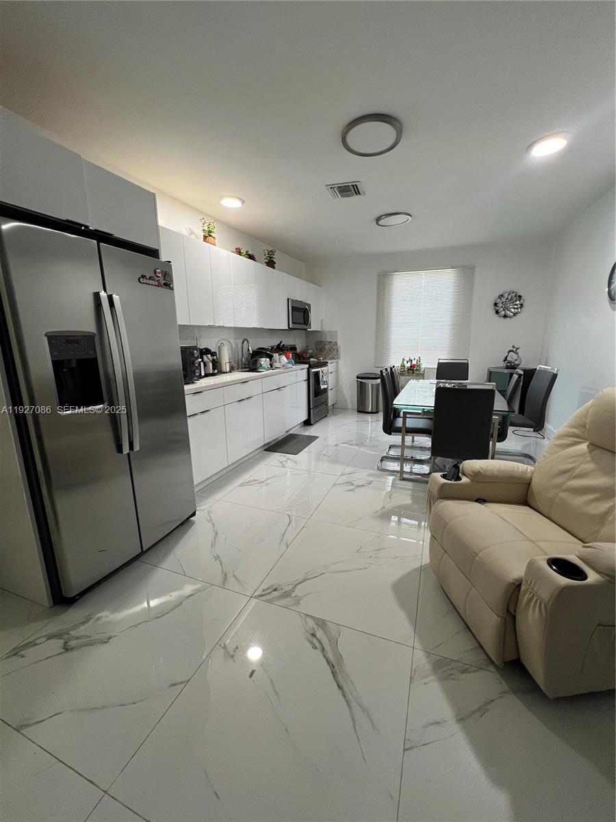 6400 SW 63rd Ave South Miami, FL 33143