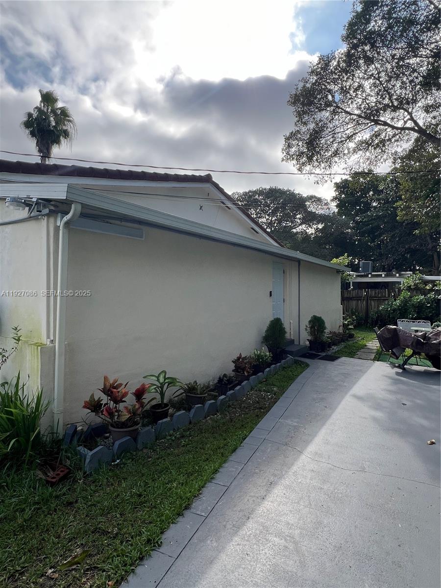 6400 SW 63rd Ave South Miami, FL 33143