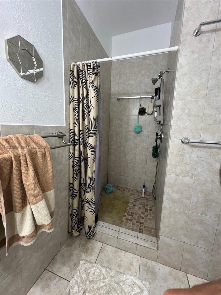 6400 SW 63rd Ave South Miami, FL 33143