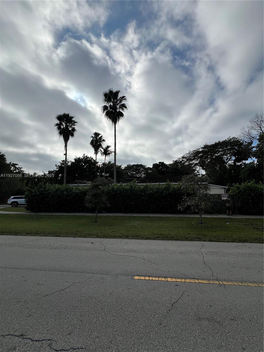 6400 SW 63rd Ave South Miami, FL 33143