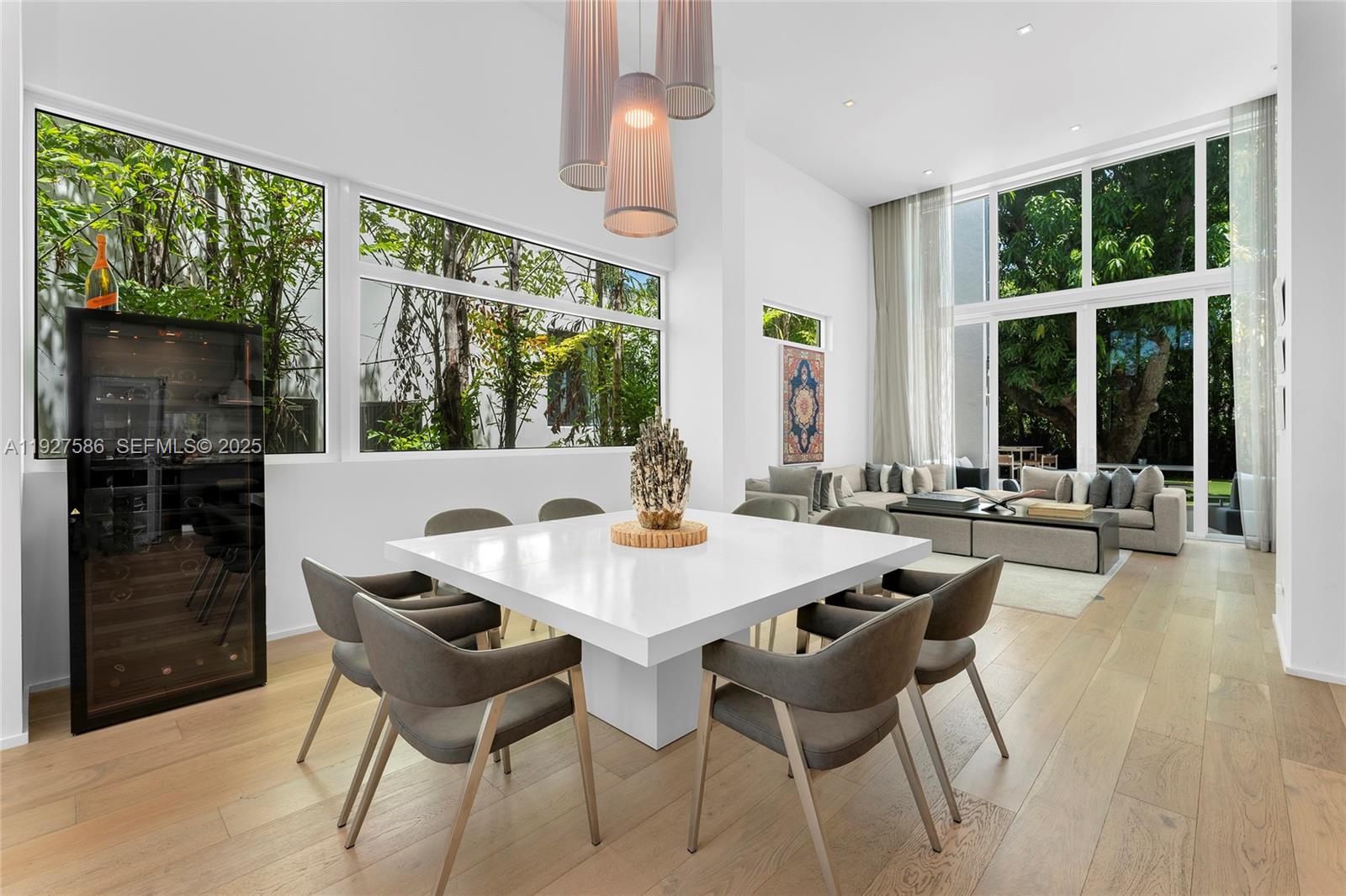 335 W 46th St Miami Beach, FL 33140