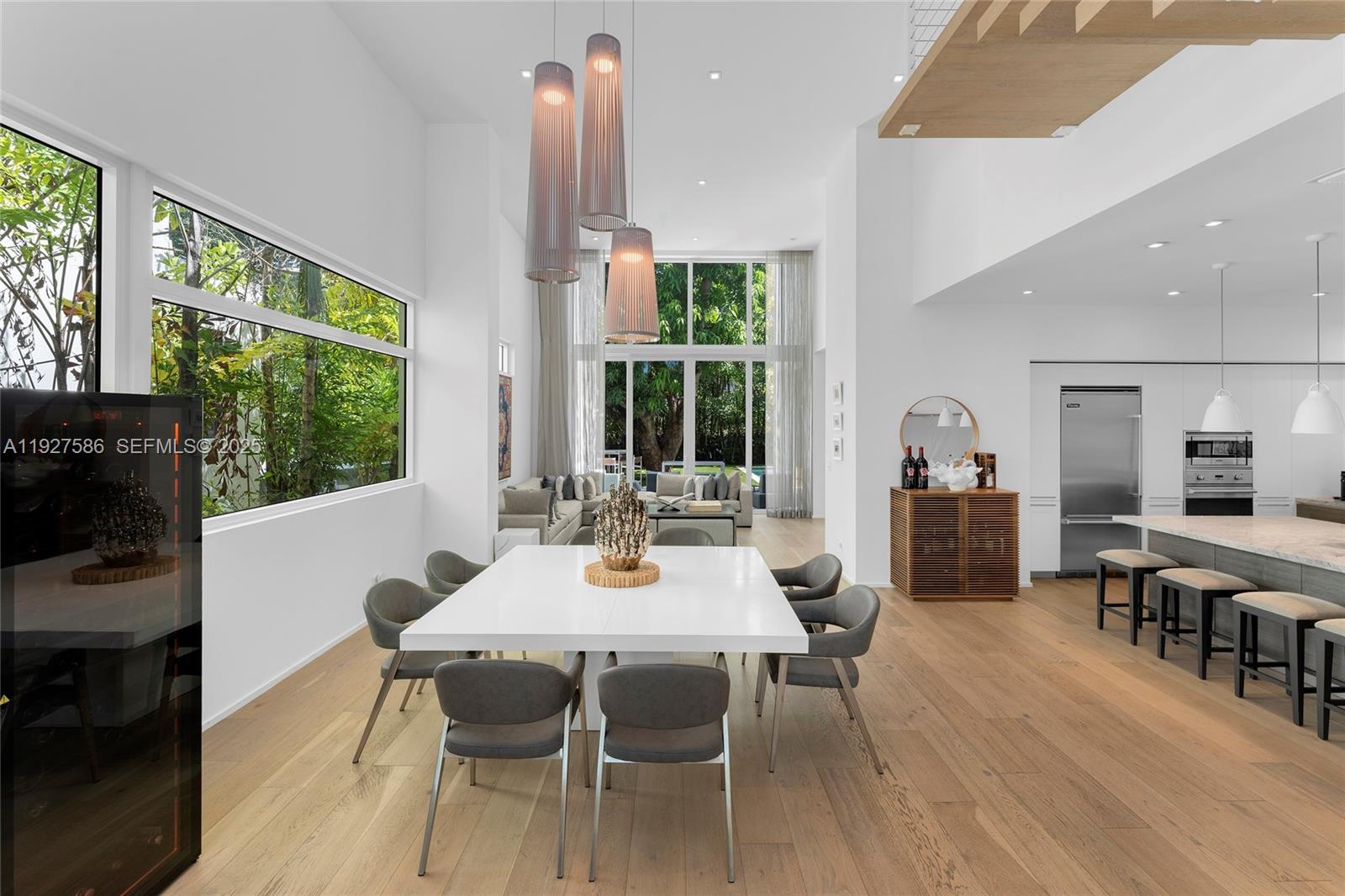 335 W 46th St Miami Beach, FL 33140